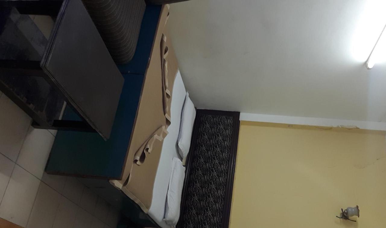 Hotel Shreeram Deluxe Nuova Delhi Esterno foto